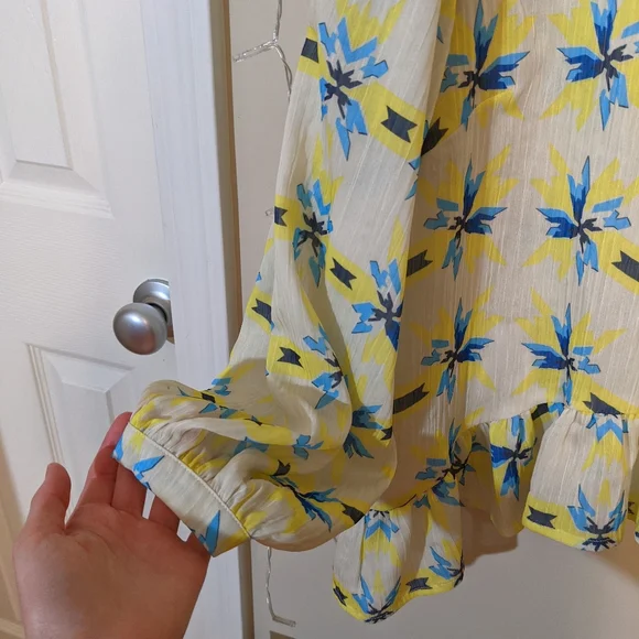 Traffic People Ruffle Print top - Picture 2 of 5